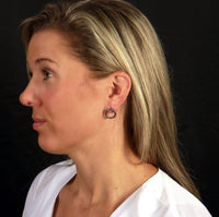 poros medium circle studs