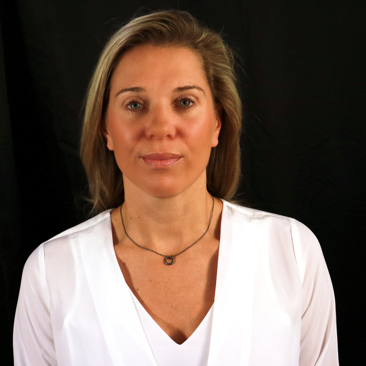 poros petite circle necklace