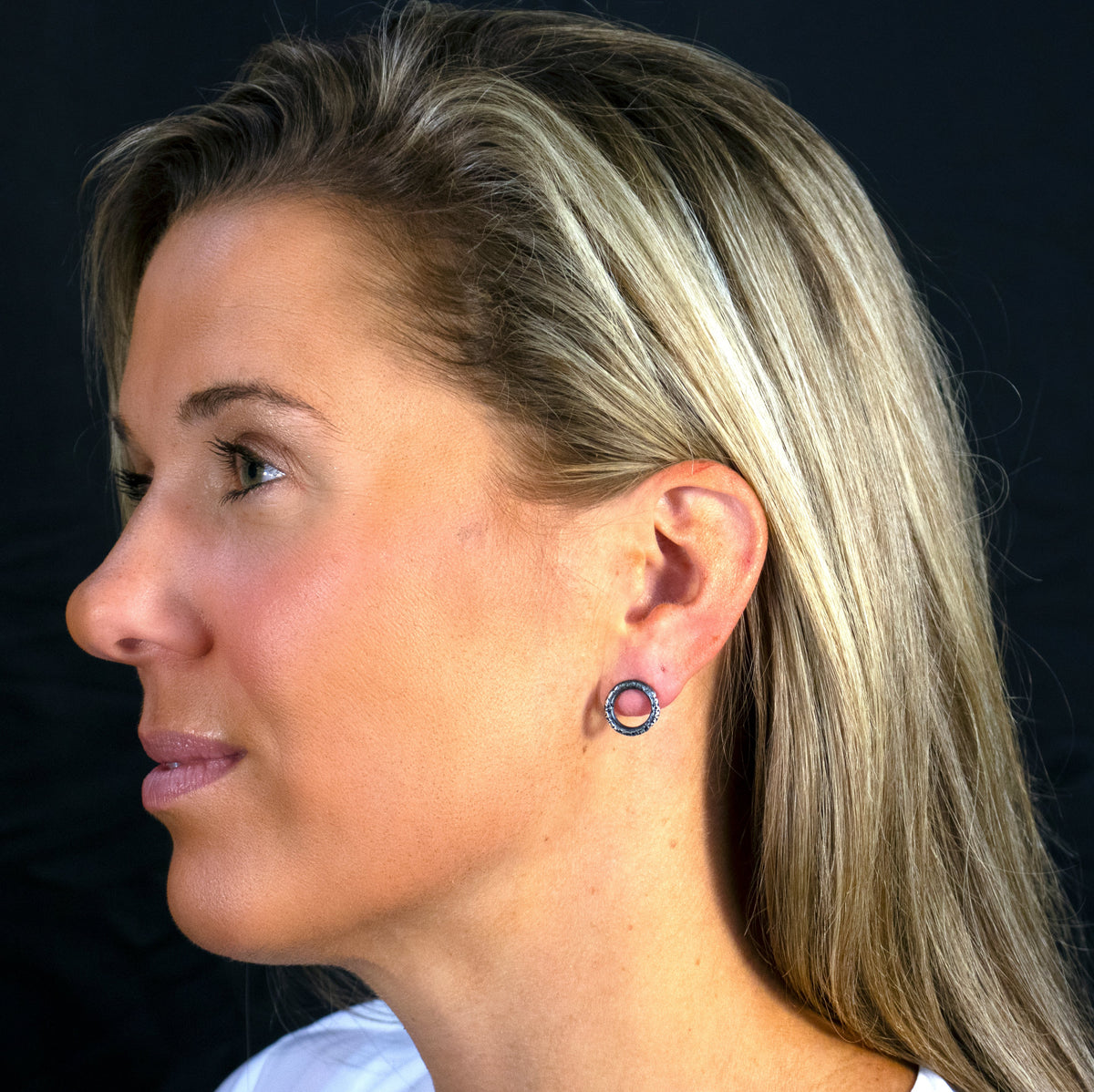 poros petite circle stud