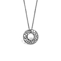 solinas petite circle necklace