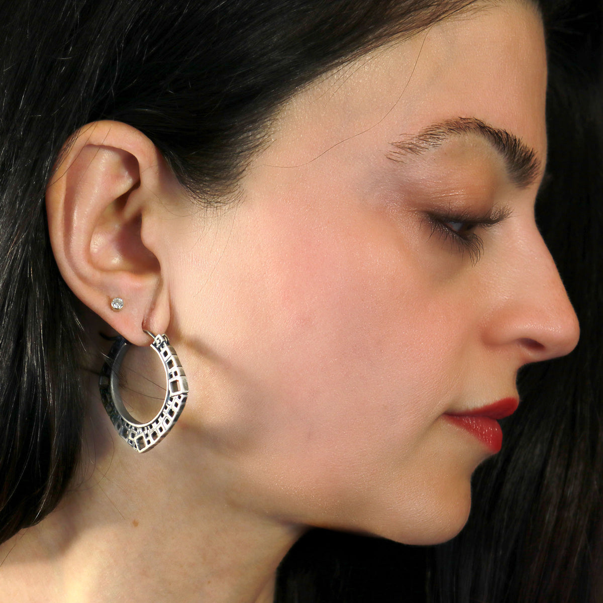 Solinas square hoops