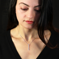 Solinas single line vertical necklace