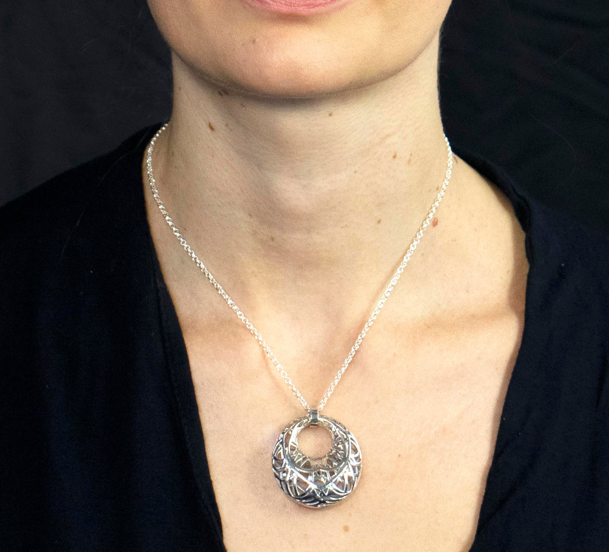 aperta large torus necklace
